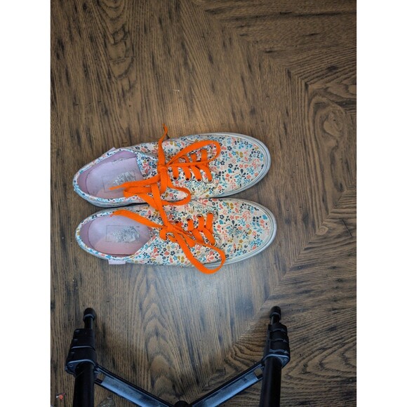 VANS WOMENS SIZE 9 LACE UP SKATE SHOES RETRO FLORAL - Picture 2 of 11